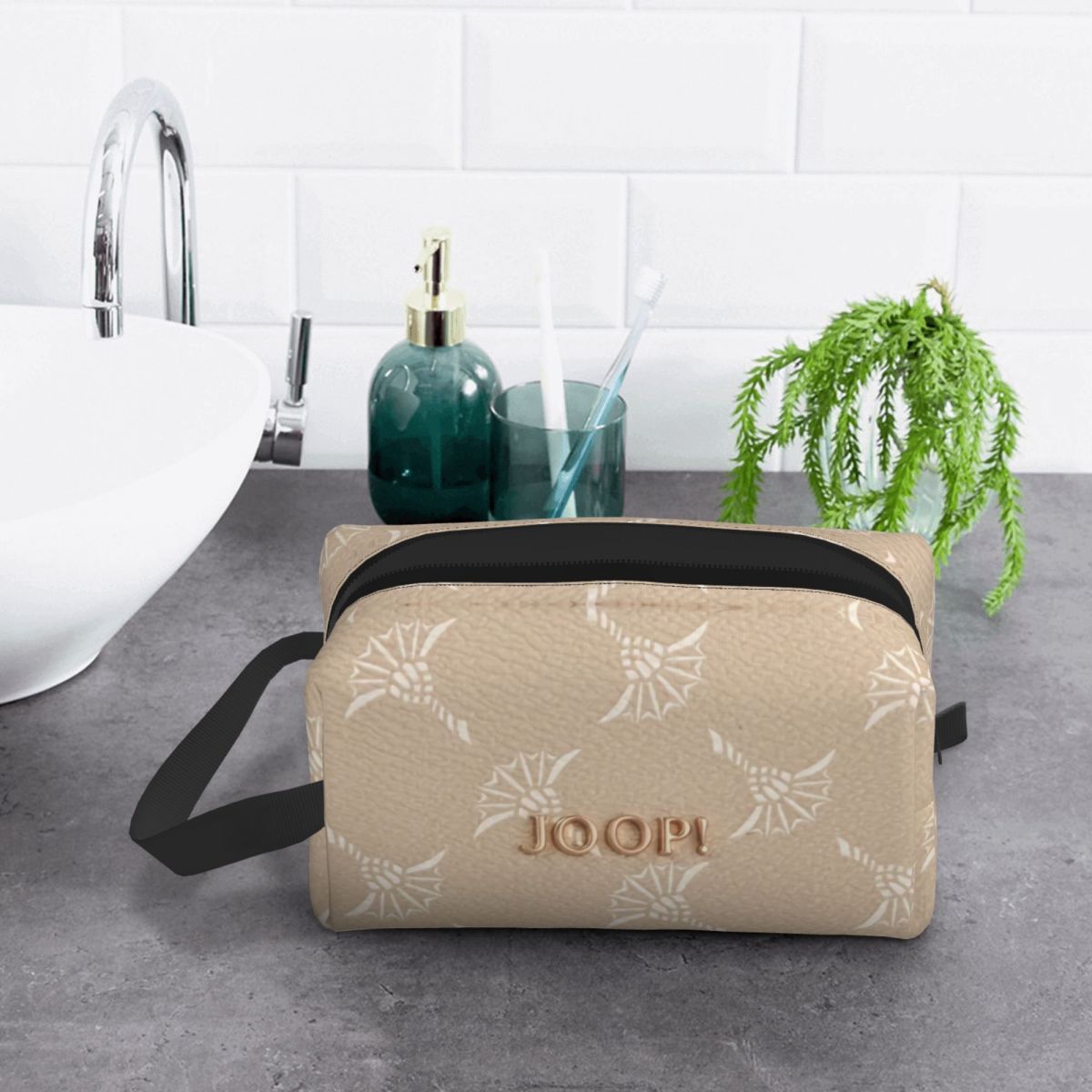 Custom J-joops Patten Travel C - J Beauty Makeup review and price