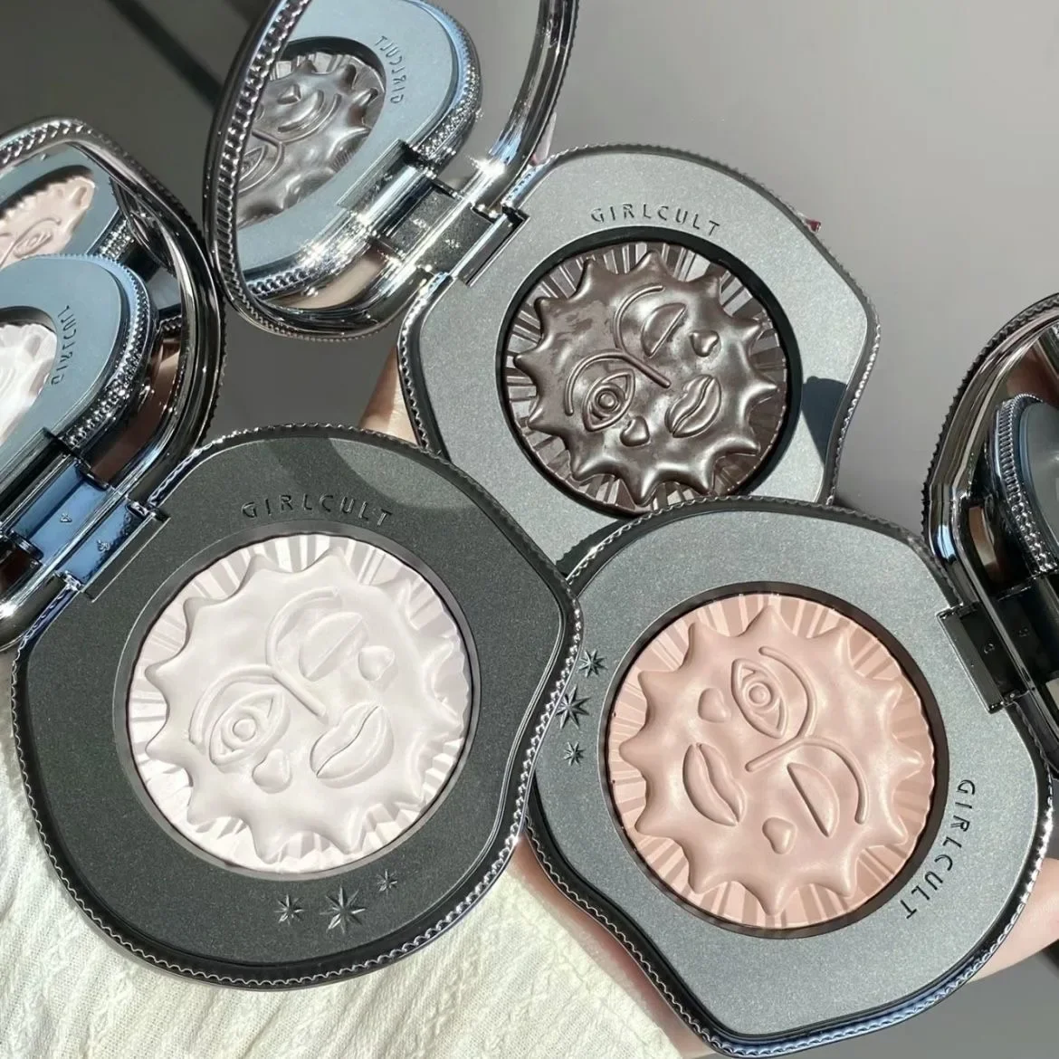 Girlcult Makeup Blush Contour  - J Beauty Makeup review and price